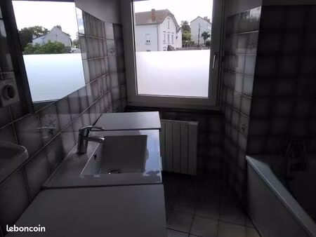 a louer a la clayette 71 appartement t4 belle vue  jardin cave  garage