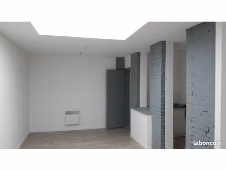 appartement 50m2 en rez de chaussée sécurisé  en hyper centre de merville