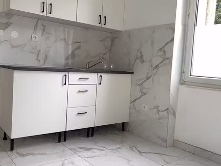 studio / f1 entièrement rénové à neuf à mulhouse rdc– disponible immédiatement