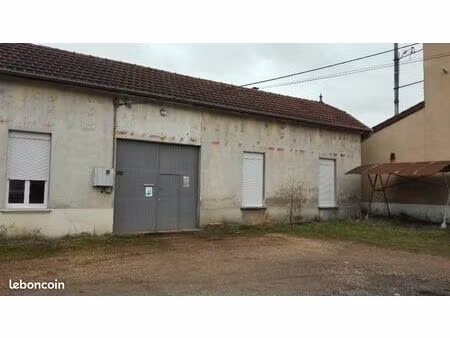 local industriel 675 m²