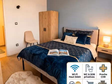 chambre avec sdb et wc  dans maison partagée