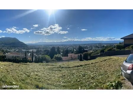 terrain de 645 m2