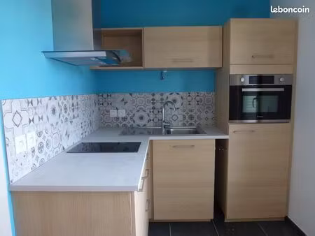 studio 28.57 m²