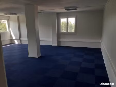 bureau 50m² mâcon nord 71000