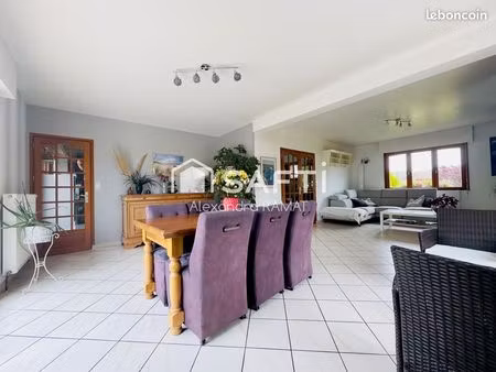 propriété 5 pièces 156 m²