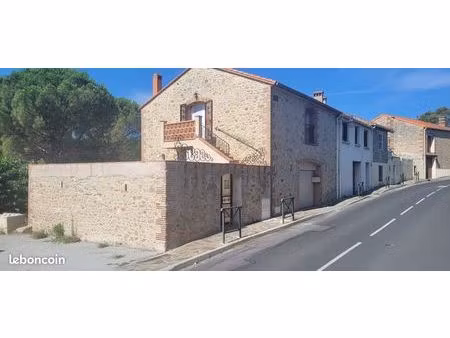 ancienne cave à vin de 1880 entièrement rénovée avec piscine chauffée et vue panoramique s