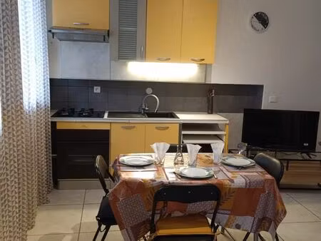 t2 meublé 33 m² centre-ville ille-sur-têt – cave