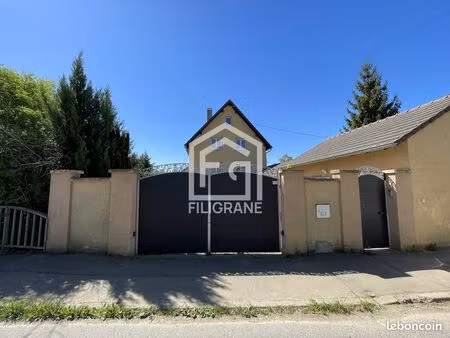 maison 5 pièces 151 m²