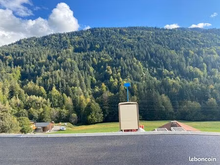 terrain constructible pour 2 chalets mitoyens