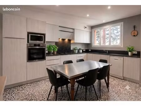 maison 5 pièces 136 m²