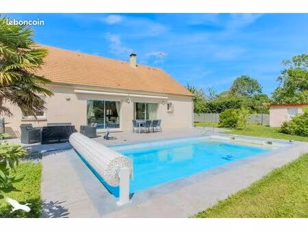 villa 5 pièces 200 m²