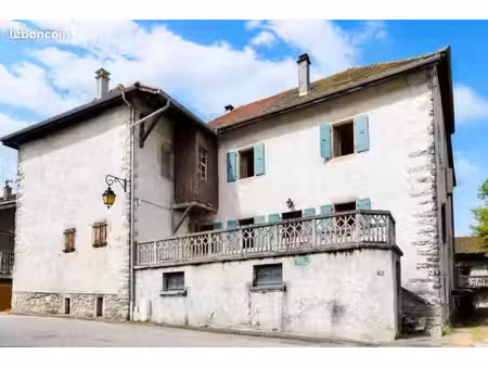 maison 4 pièces 136 m²