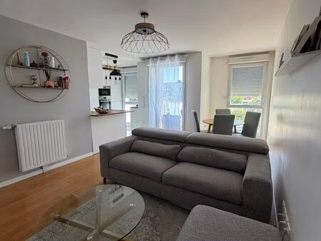 à louer – appartement meublé 64 m² – 2 chambres – bois-d’arcy (quartier croix bonnet)