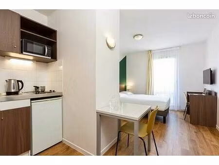 studio 1 pièce 20 m²