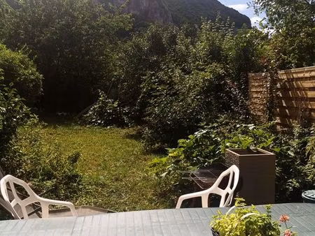 duplex 75 m2 avec terrasse et grand jardin