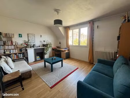appartement t2 - vue collégiale