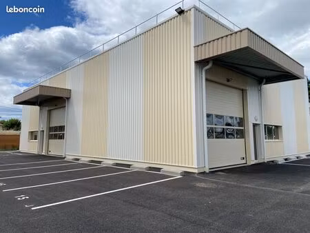 local artisanal neuf 185m² — élec solaire à prix préférentiel — site clos — rocade sortie 