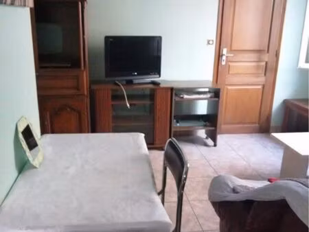 chambre meublée de 24 m2 dans une maison