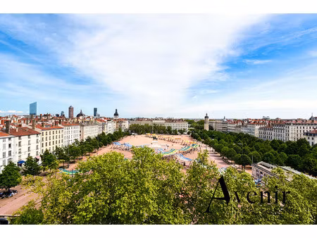 duplex de luxe à vendre dans le quartier bellecour-ainay