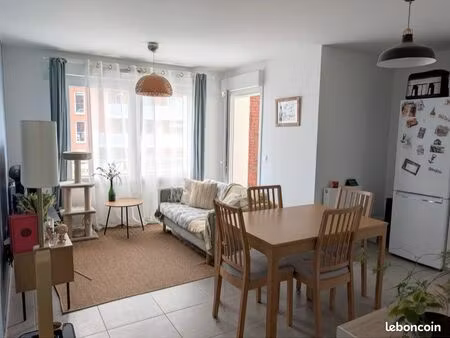 appartement 2 pièces 42 70 m2 avec balcon
