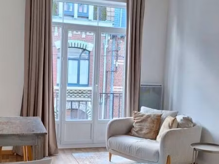 t2 meublé entièrement rénové – la madeleine / vieux-lille