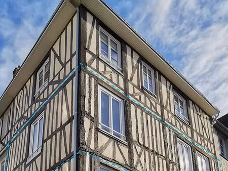 2 pièces meublé - entièrement rénové et isolé