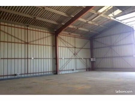 ◊ à louer – local professionnel / hangar de 250 m² (idéal artisans)