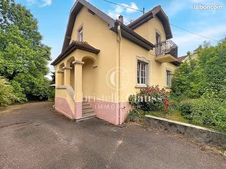 maison 6 pièces 127 m²