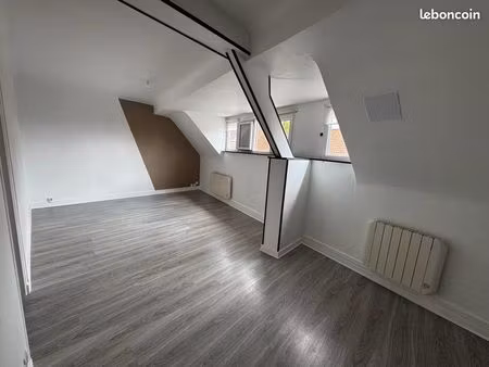 centre-ville d’ardres  appartement f2 rénové libre