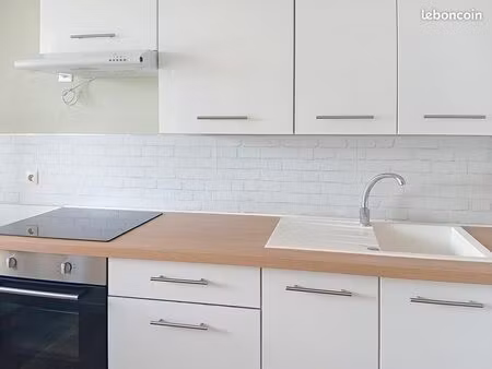 charmant f2 45 m2 avec terrasse
