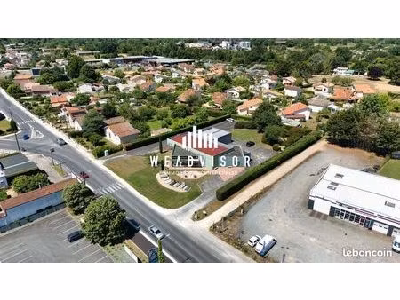 local commercial 4000 m² coutras