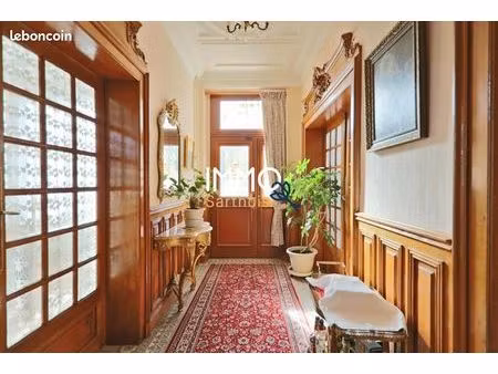 maison 7 pièces 206 m²