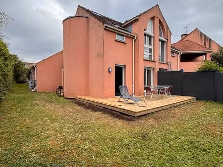 maurepas village – duplex 52 52 m² avec jardin et terrasse – entrée indépendante –