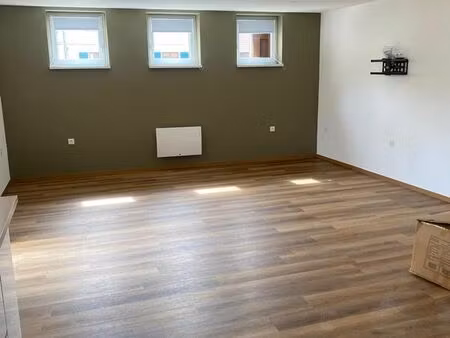 spacieux f2 de 72 m² avec terrasse et parking couvert