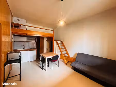 studio 1 pièce 20 m²