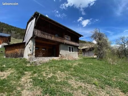 ferme 3 pièces 250 m²