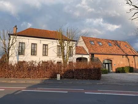 charmante maison 2 chambres meublée dans corps de ferme