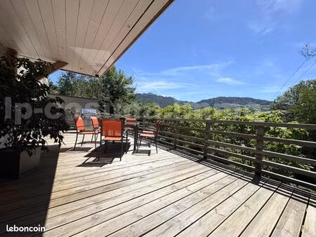 villa 7 pièces 200 m²