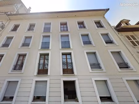 appartement à réaménager centre d'aix les bains