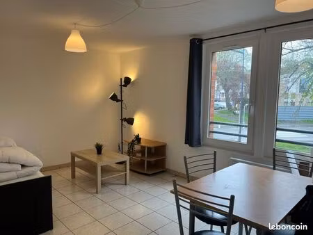 studio meublé - 24 m2