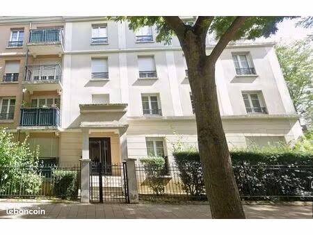 superbe studio rénové – 37 m² + parking + cave. bussy‑saint‑georges. 1 pièce (fort potenti