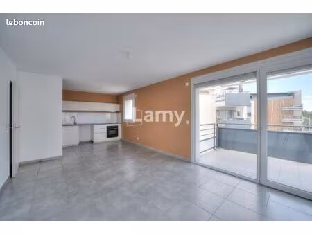 appartement 3 pièces 63 m²