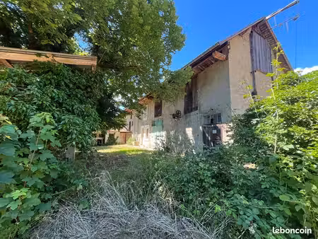 maison 5 pièces 3 405 m²