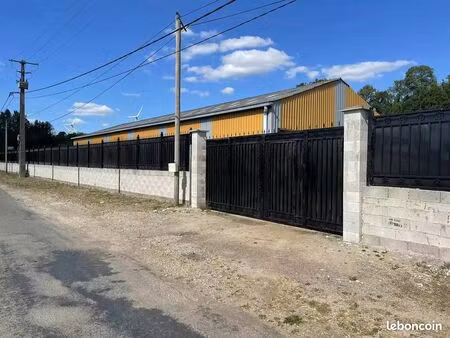 à louer – grand hangar / bâtiment de stockage à créquy (62310)