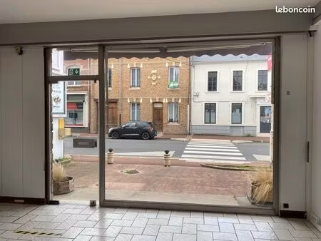 local commercial centre flixecourt