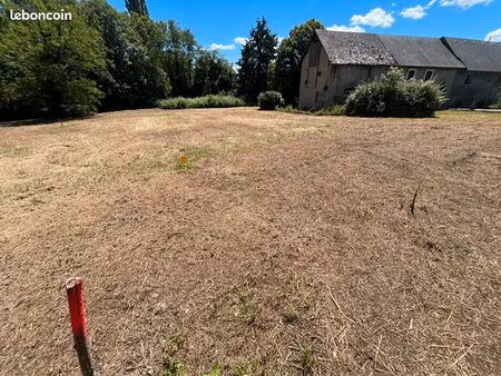 terrain 1351 m² mery