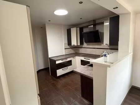 maison à louer – 130 m² au sol / 115 m² habitables – 4 chambres avec terrasse
