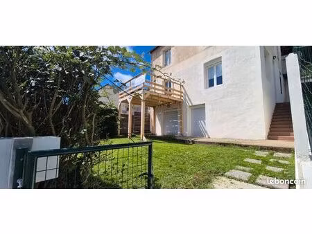 appartement jardin et terrasse privative