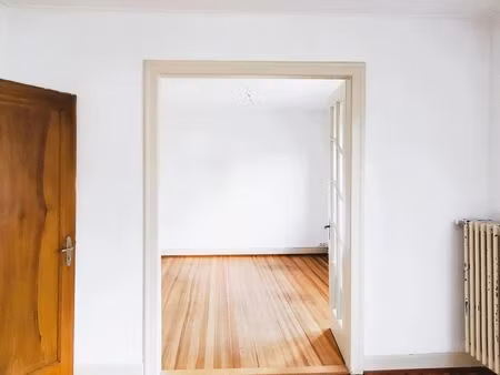 part loue 3/4 pièces de 90m2 avec jardin maison de maître