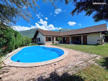 particulier vend maison de plain-pied